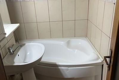 Apartament cu 3 camere în Micro 3 - 5