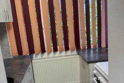 Vand apartament 2 camere zona Hipodrom - 1