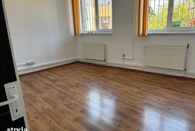Spațiu comercial, de 100 mp, în Plopilor - 9