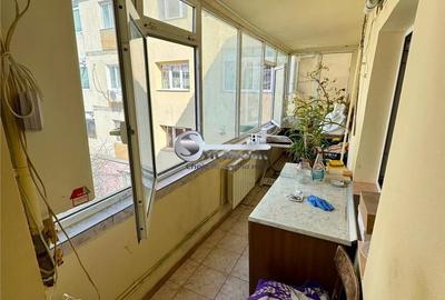 Apartament cu 3 camere decomandat în Cug - 4