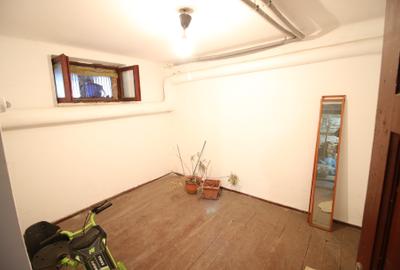 Casă individuală cu 4 camere cu Canalizare în Central - 18