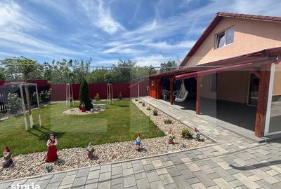 Casă cu 4 camere cu Teren 1420 Mp în Șofronea