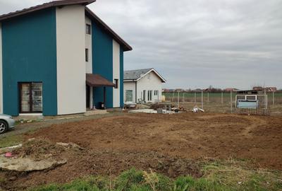 Duplex cu 5 camere cu Canalizare în Sânandrei - 2