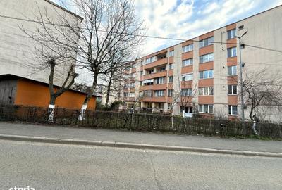 Apartament cu 3 camere decomandat în Central - 1