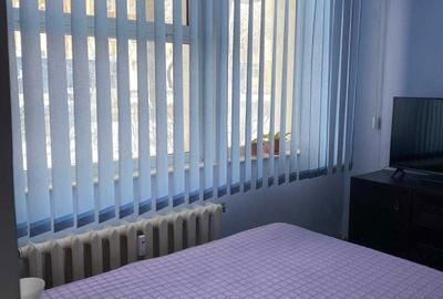 Apartament cu 3 camere semidecomandat în Central - 3