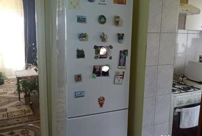 Apartament cu 3 camere semidecomandat în Simeria - 4