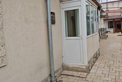 Casă cu 3 camere cu Teren 100 Mp în Exterior Vest