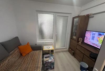 Apartament cu 2 camere decomandat în Spitalului
