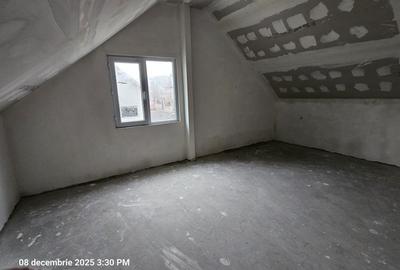 Casă individuală cu 4 camere cu Canalizare în Lumina - 7