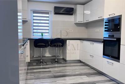 Apartament cu 4 camere decomandat în Lipovei