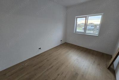 Casă cu Teren 330 Mp în Moșnița Nouă - 3