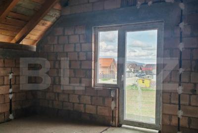 Casa la rosu de vanzare in Vulcan - Brasov - 36