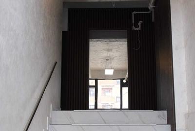 Apartament cu 3 camere decomandat în Exterior Vest - 2