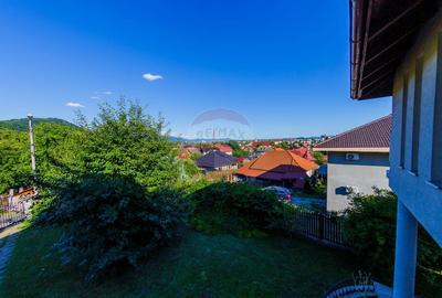 Casa eleganta in zona exclusivista, cu priveliste de vis - 17