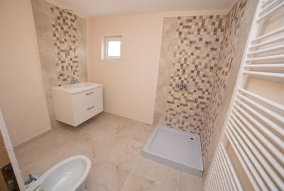 Casa zona Ciucas , P+E, pretabila birouri, 2000euro - 5