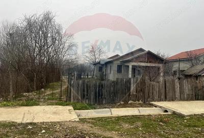 Casă cu Teren 900 Mp în Milcovul - 11