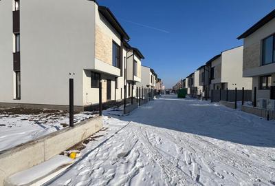Duplex cu 4 camere cu Canalizare în Prelungirea Ghencea - 1