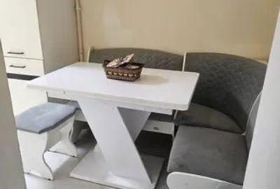 Apartament cu 2 camere decomandat în Parcul Carol