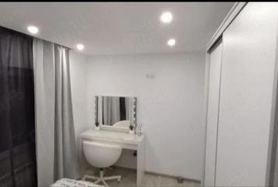 Apartament cu 3 camere decomandat în Central - 1