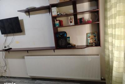 Apartament cu 3 camere decomandat în Ostroveni