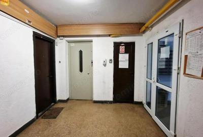 Garsonieră decomandată, mobilată în 1 Mai - 10