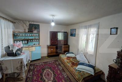 Bucsani 80mp, teren 2540mp casa de renovat - 4