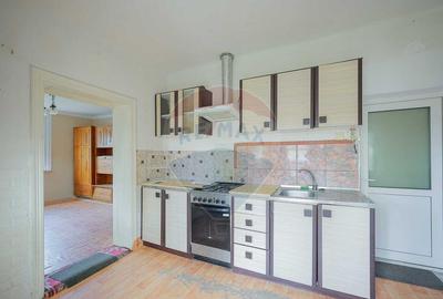 Casa cu 4 camere de vanzare ?i teren 4063 mp, in Ineu... - 2