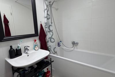 Apartament cu 2 camere decomandat în Tractorul - 7