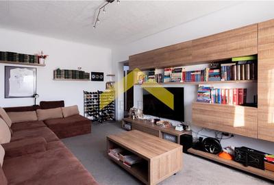 Apartament 3 camere de vanzare zona Micalaca - 1
