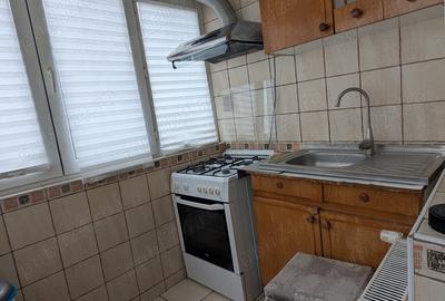 De Inchiriat: Apartament 4 Camere, Complet Mobilat zona Costin Georgian 660 - 4