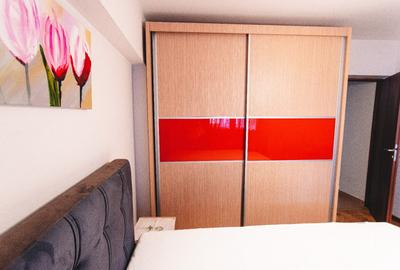 Decebal ,Calea Calarasilor  ,  3 minute metrou Piata Muncii - 7