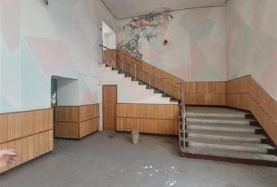 Birou, de 36 mp, în Est - 2