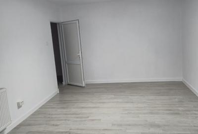 Spațiu comercial, de 48 mp, în Central - 2