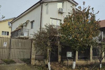 Casă cu 10 camere cu Teren 300 Mp în Central - 5