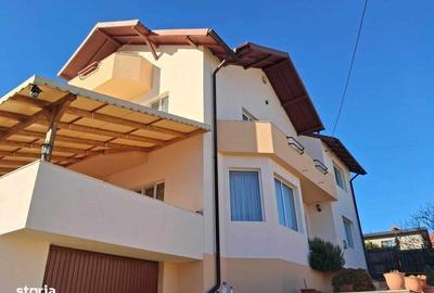 Casă cu 4 camere cu Teren 200 Mp în Bradu - 1
