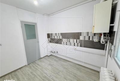 Apartament cu 2 camere decomandat în Vasile Aaron - 2