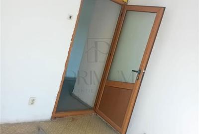 Apartament cu 2 camere decomandat în Gura Văii - 4