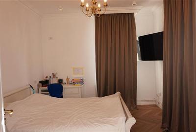 Casă individuală cu 10 camere cu Canalizare în Malu Mare - 17