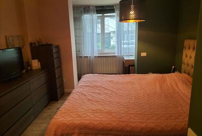 Apartament cu 3 camere semidecomandat în Tineretului - 2