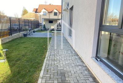 Duplex cu 10 camere cu Canalizare în Central - 11
