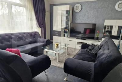 Casă cu 6 camere cu Teren 941 Mp în Sânmartin