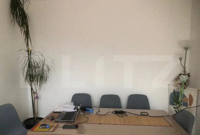 Apartament cu 4 camere semidecomandat în Botizului - 1