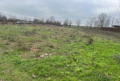 Vand teren  intravilan   în plină zonă de dezvoltare - 2