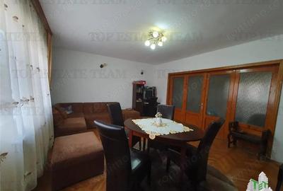 Oportunitate ultracentral apartament 4 camere garaj boxa si curte Constanta - 2
