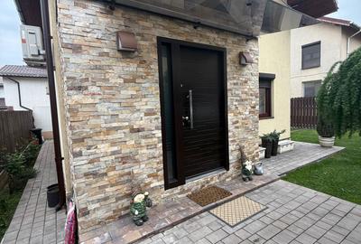 Casă cu 4 camere în Central - 2