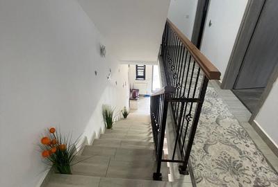 Casă cu 5 camere cu Teren 180 Mp în Central - 2
