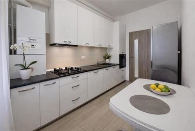 Apartament cu 2 camere decomandat, mobilat în Tractorul - 2