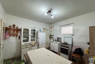 Casa de vanzare, cu 3 camere, 120 mp, 1080 mp teren, zona Si - 17