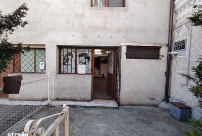 Spațiu comercial, de 40 mp, în Central - 12