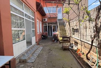 Casă individuală cu 8 camere cu Canalizare în Sebastian - 2